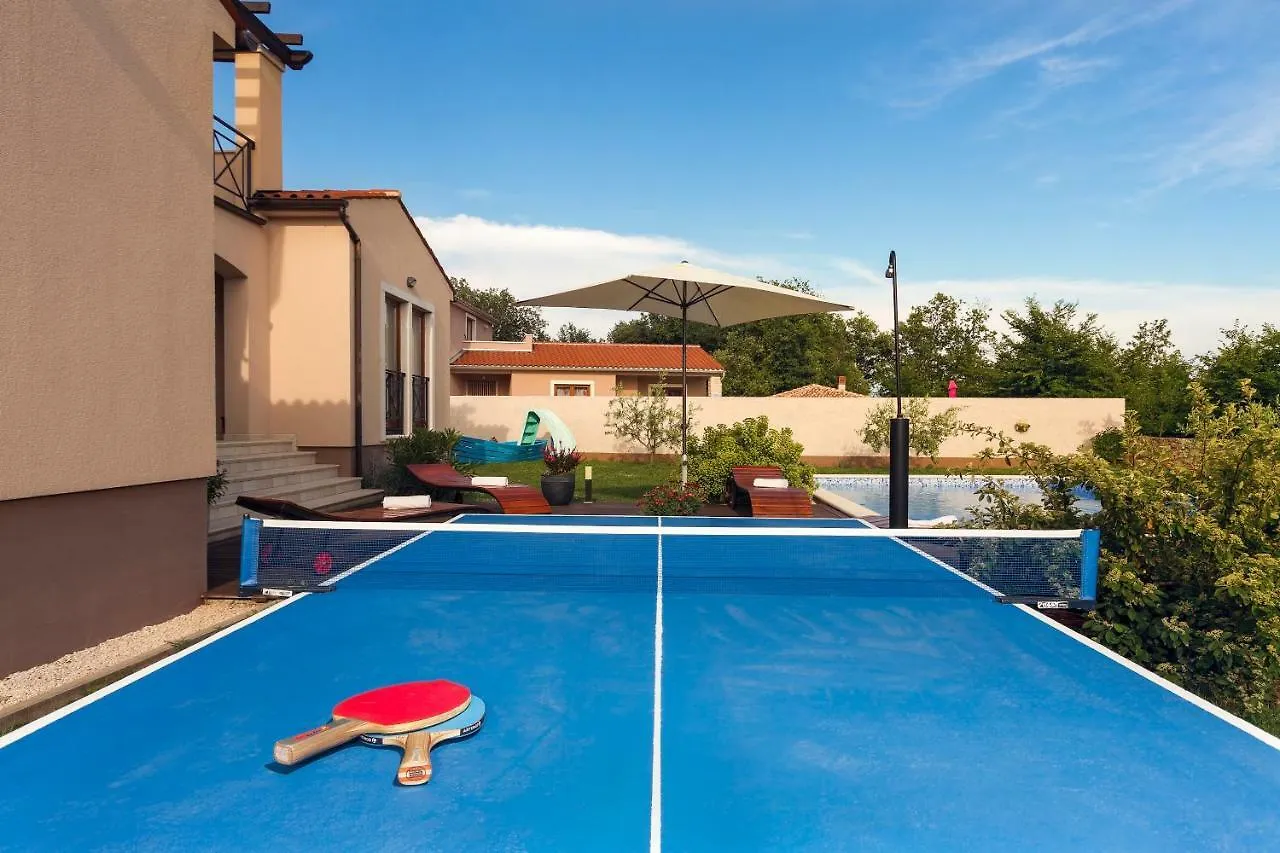 Villa Nana - Modern Villa With A Pool Surrounded By Nature, Istria-Pula Valtura