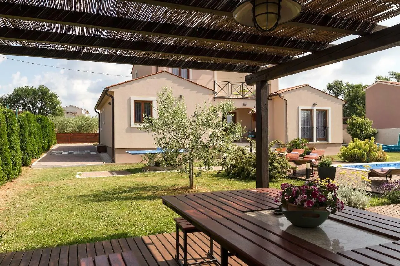 Villa Nana - Modern Villa With A Pool Surrounded By Nature, Istria-Pula Valtura