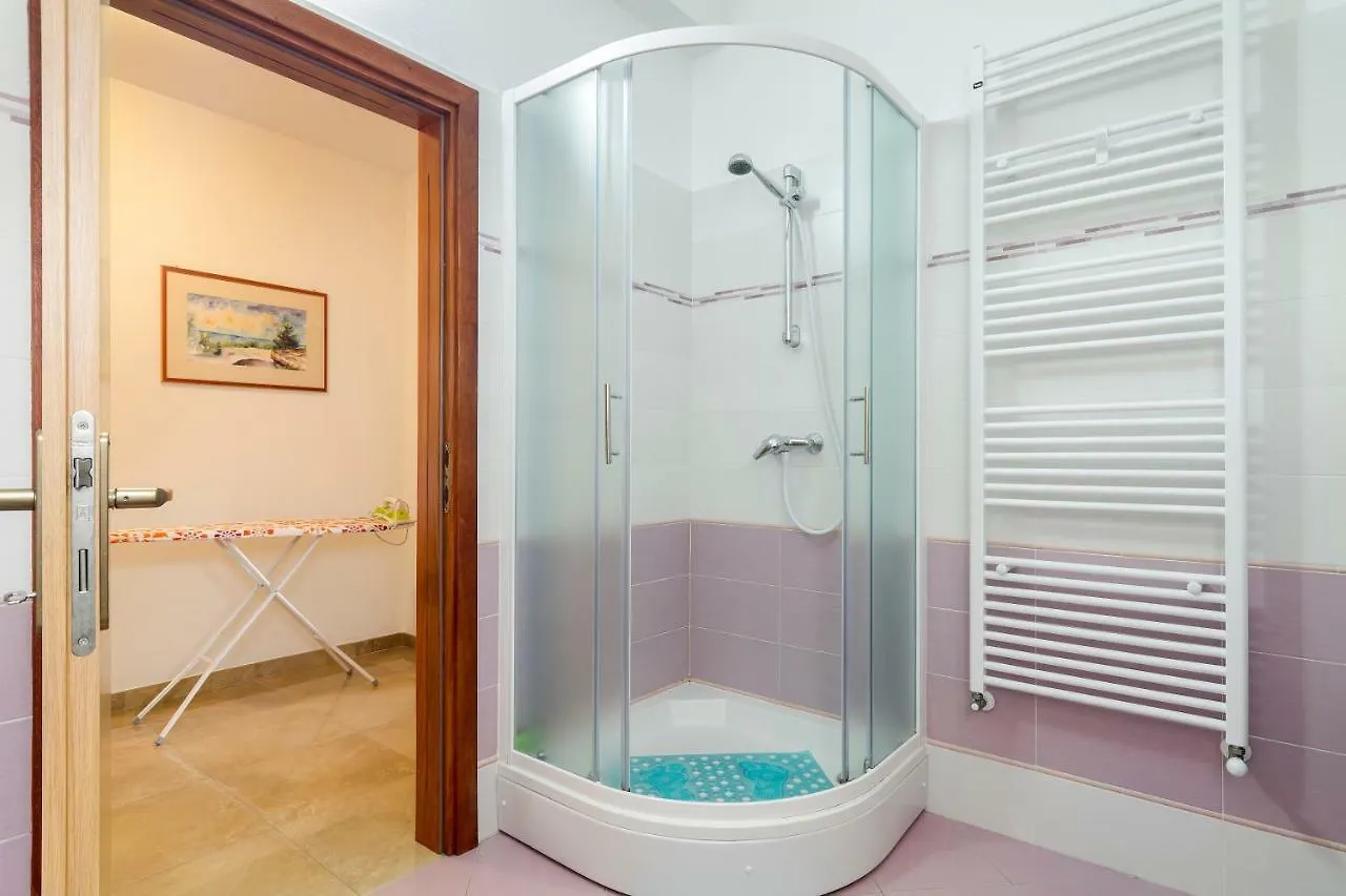 Villa Nana - Modern Villa With A Pool Surrounded By Nature, Istria-Pula Valtura 0*,