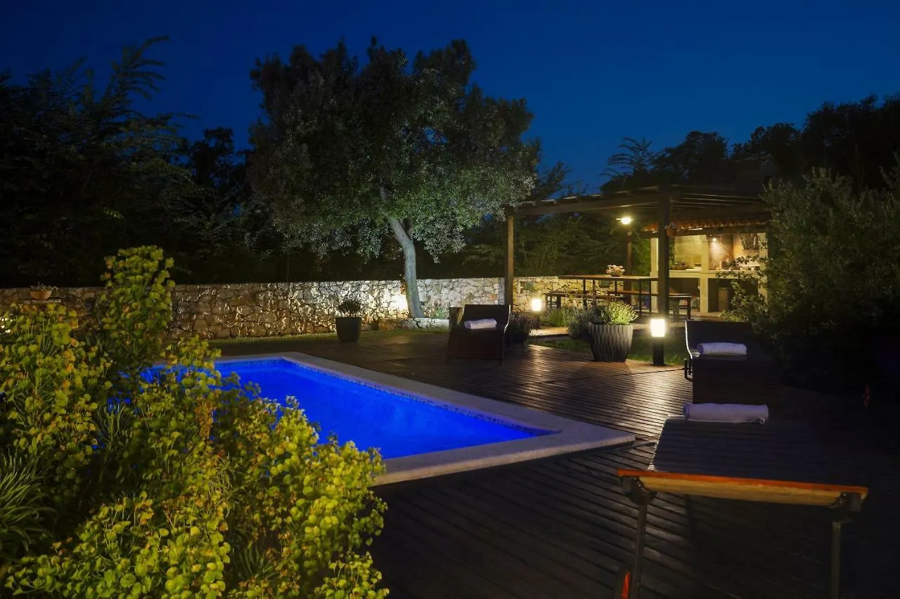 Villa Nana - Modern Villa With A Pool Surrounded By Nature, Istria-Pula Valtura 0*,