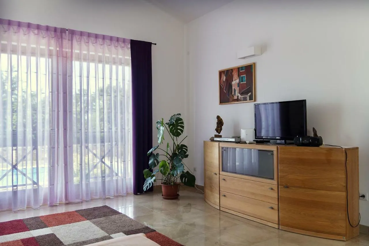 Villa Nana - Modern Villa With A Pool Surrounded By Nature, Istria-Pula Valtura 0*,  Kroatien